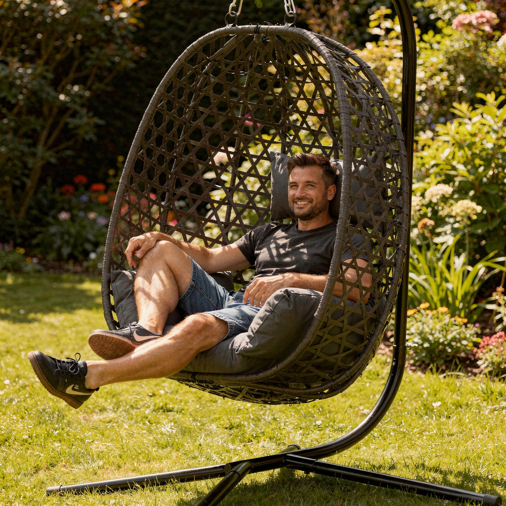 Fauteuil suspendu tréssé - sur pied | Dana