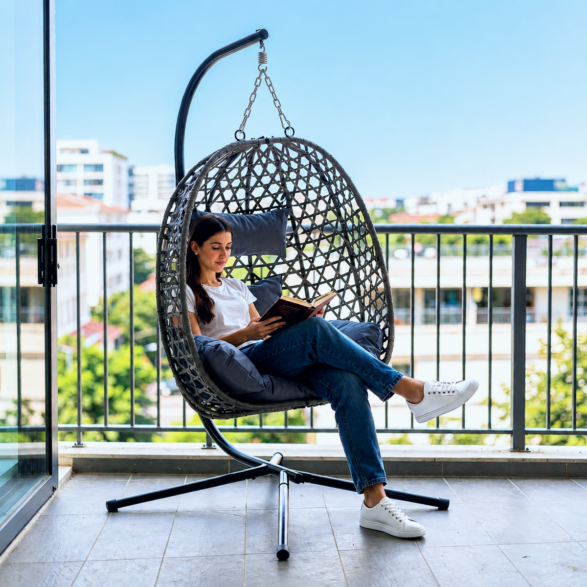 Fauteuil suspendu tréssé - sur pied | Dana